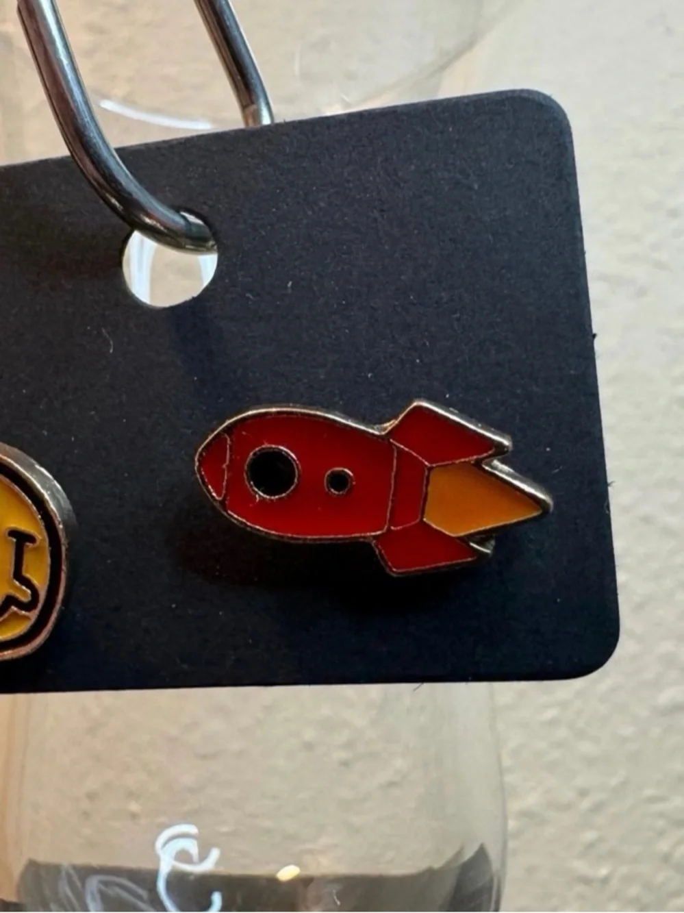 Enamel Pins Retro 90s Nirvana Face Rocket